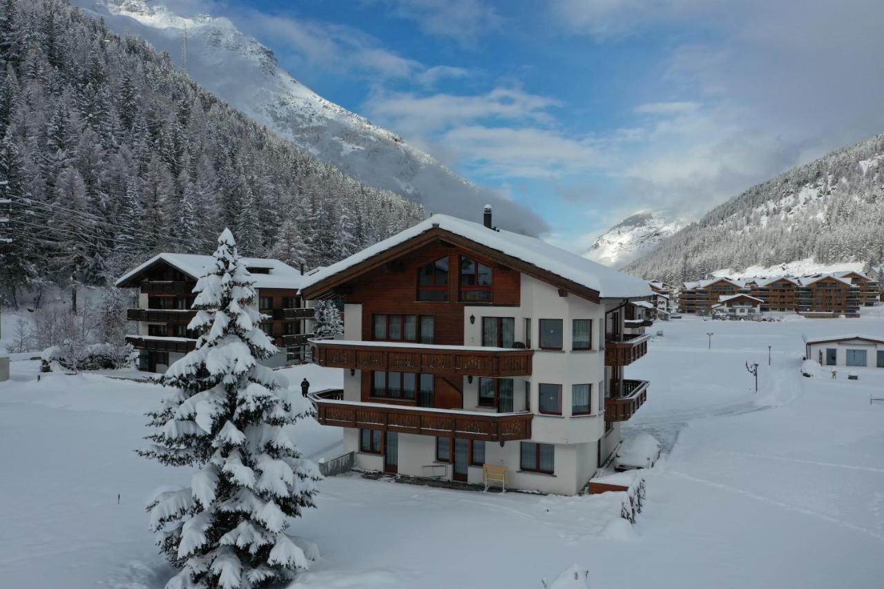 Ferienhaus Antigua Saas-Grund Exterior photo